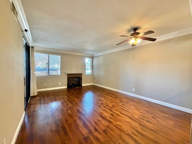 Photo - Great One Bedroom in the heart of Mission Valley! Parking and Laundry!