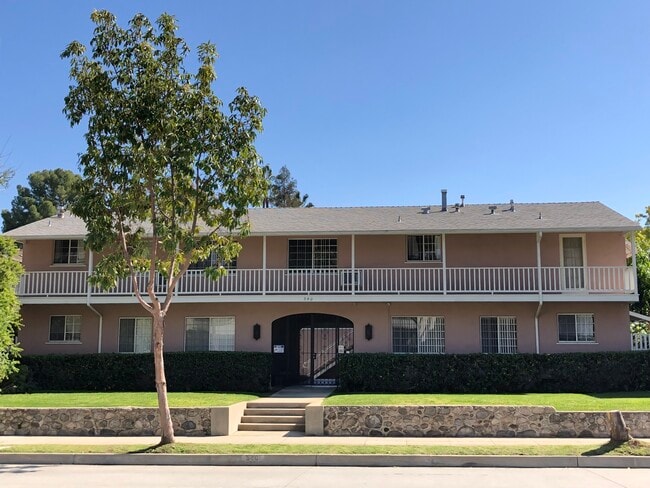 Building Photo - 540 E California Blvd