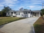 Photo - 5165 Carlingford Ave House