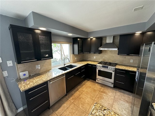 Building Photo - 18598 Creek