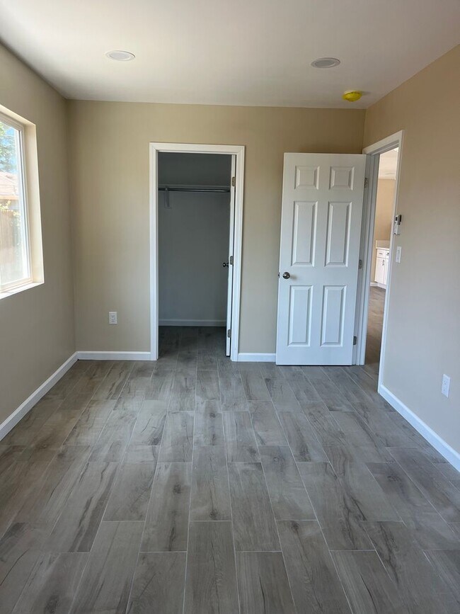 Photo - Penny Dr (8903) Unit Penny Dr (8905) - ADU