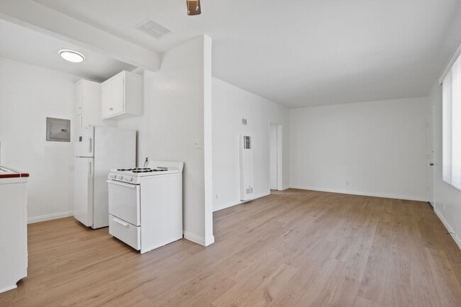 Building Photo - 422 Hill St