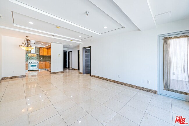 Photo - 702 Serrano Ave Unit 504