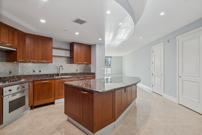 Photo - 5047 Scholarship