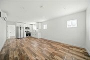 Photo - 523 W 78th St Townhome