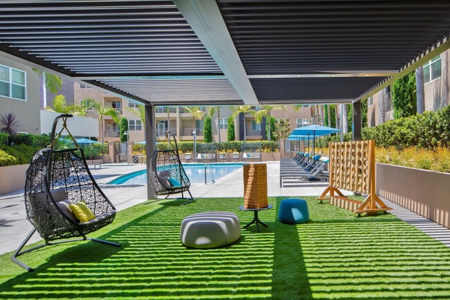 Photo - IMT Gallery 421