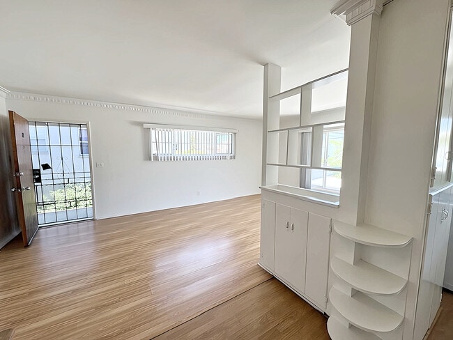 Photo - 6125 Cashio St Apartments Unit 1