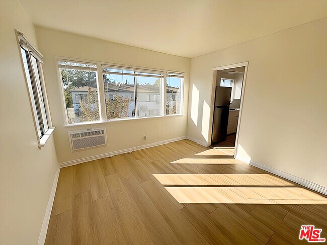 Photo - 6406 Roble Ave Unit 10