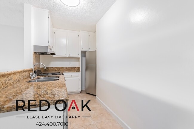 Photo - 1545 N Bronson Ave Unit 106