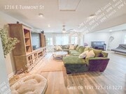 Photo - 1216 E Turmont St House