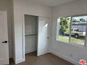 Photo - 1864 W 25th St