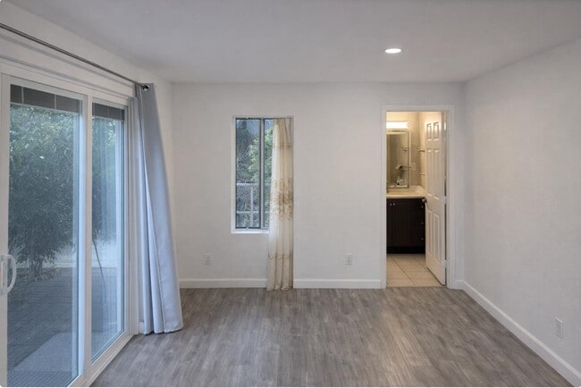 Photo - 5209 Cronus St