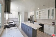 Photo - 1152 S Hayworth Ave House