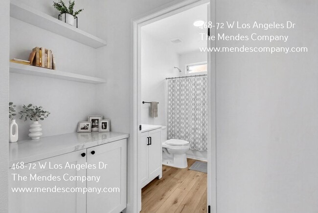 Photo - 468-72 W Los Angeles Dr Unit 4