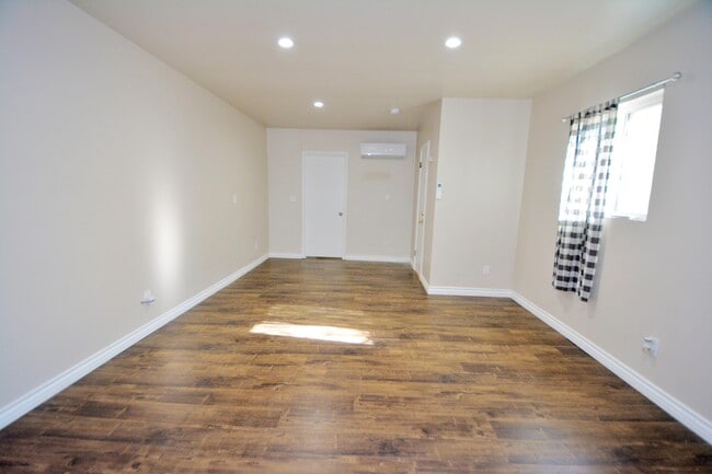 Photo - 9616 Gerald Ave