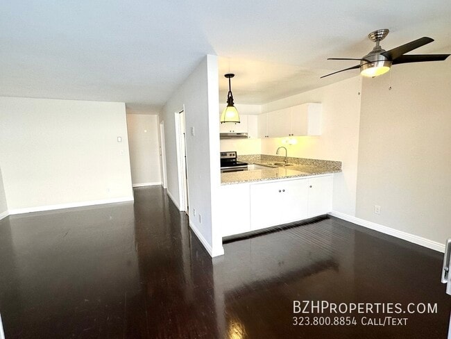 Building Photo - 7544 Hampton Ave Unit 113 Rental