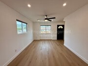 Photo - 607 Lemon Way