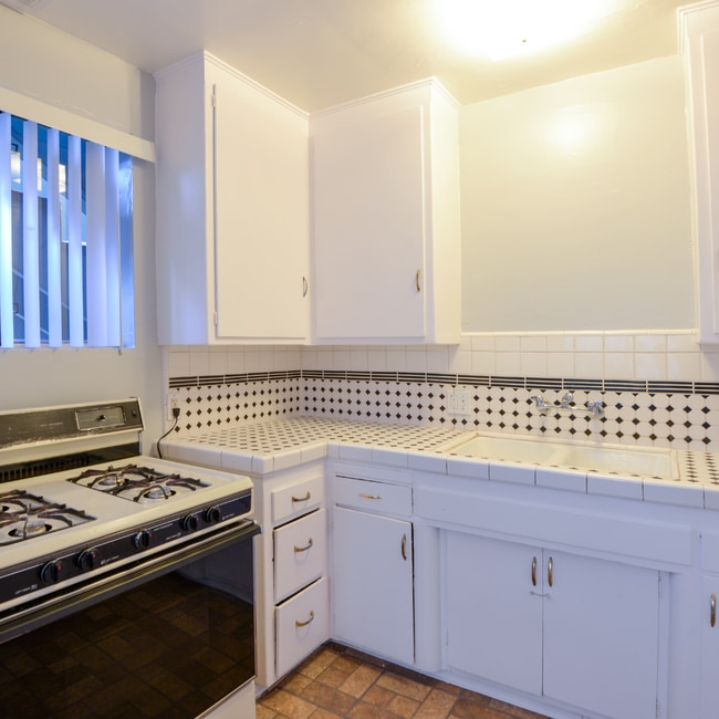 Photo - Convenient Downstairs 2-Bedroom Unit in Sun Valley! Unit 2