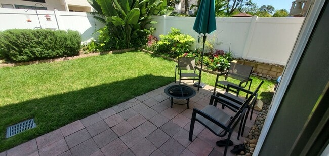 Building Photo - Gorgeous 3 Bed, 2.5 Bath Townhome In Rancho Del Rey - Chula Vista!