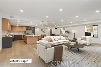 Building Photo - 5110 Whitsett Ave Unit 105