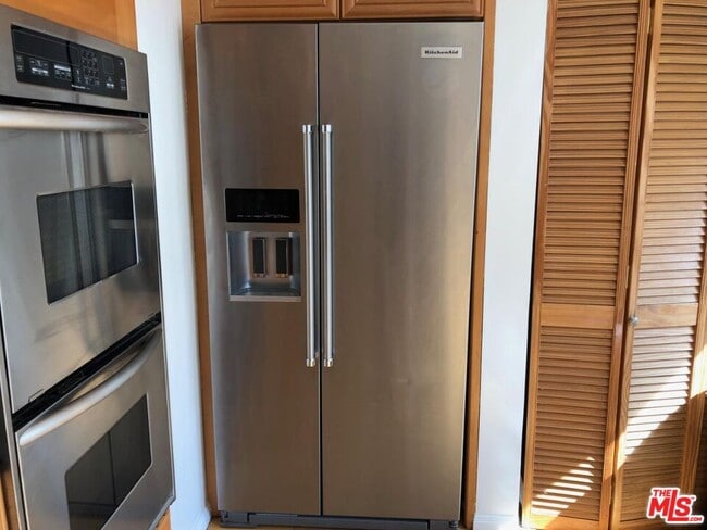 Photo - 2038 Malcolm Ave