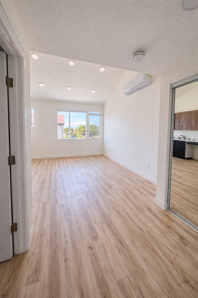 Photo - The Adelaide