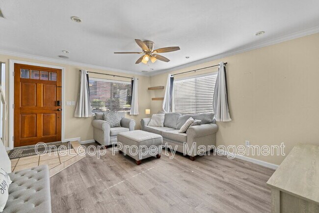 Photo - 2648 Alpine Blvd Unit A