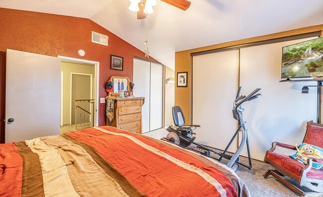 Photo - 4048 Belleshire Way