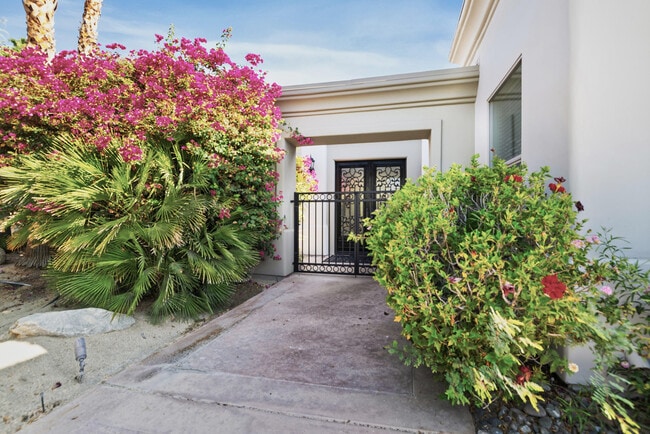 Photo - 4 Mesquite Ridge Ln