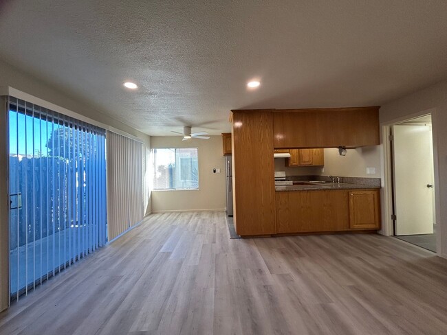 Building Photo - 4172 Del Amo Blvd Unit 1