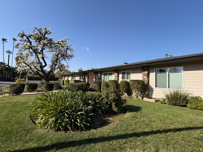 Photo - 17537 Margate St