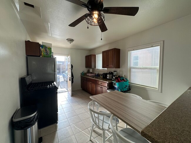 Photo - 4107 Wade St