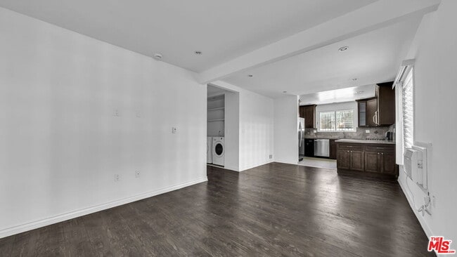 Building Photo - 1155 Horn Ave Unit 2