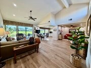 Photo - 205 Las Lomas