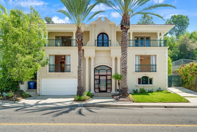 Photo - 2784 Deep Canyon Dr House