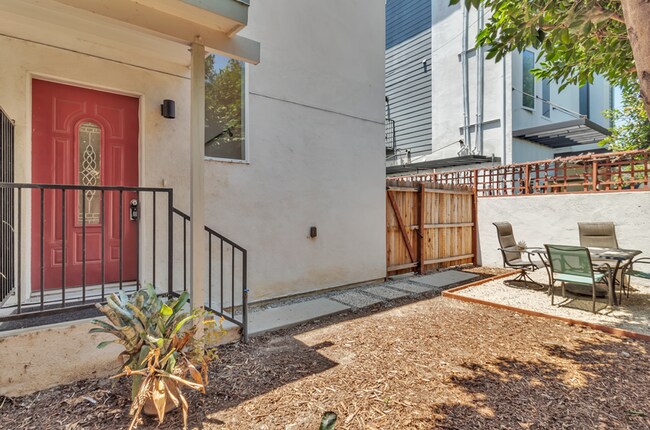 Photo - 1846 S Curson Ave Unit 1846