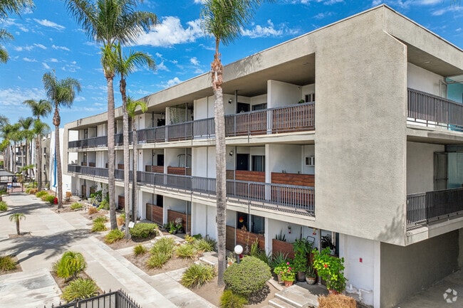 Building Photo - Azul Apartments