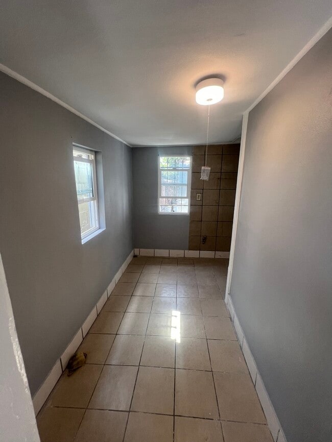 Photo - Cozy 2 Bedroom 1 Bathroom