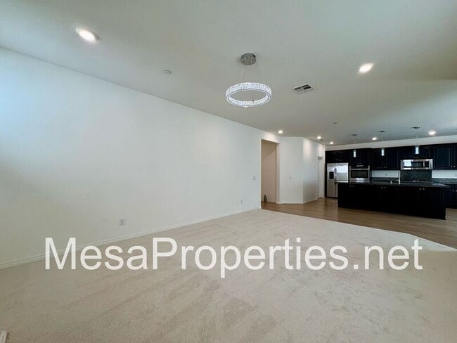 Photo - 3244 E Yellowstone Dr