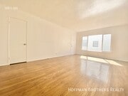 Photo - 1162 N Orange Grove Ave Unit 3