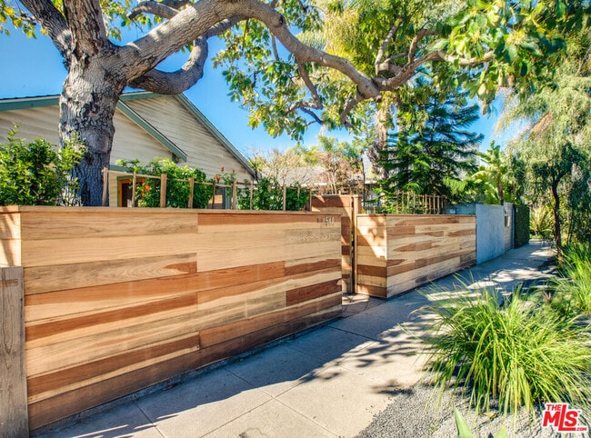 Photo - 1548 Cabrillo Ave