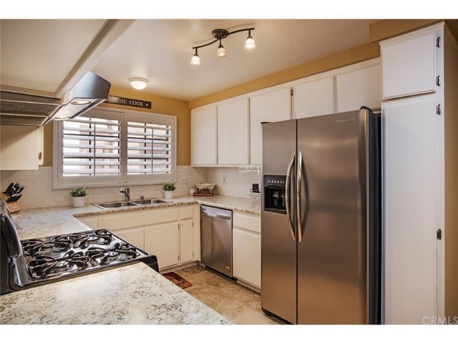 Photo - 4151 Hathaway Ave