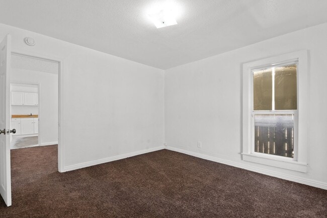 Photo - 138 N Riverside Ave