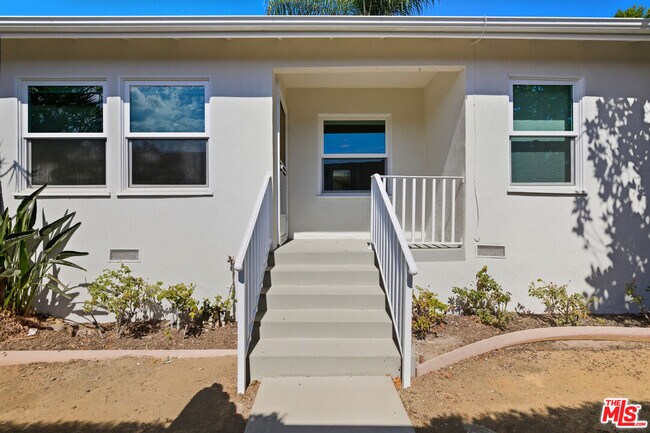 Photo - 1450 Franklin St Unit B