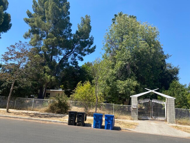 Photo - 17841 Tribune St