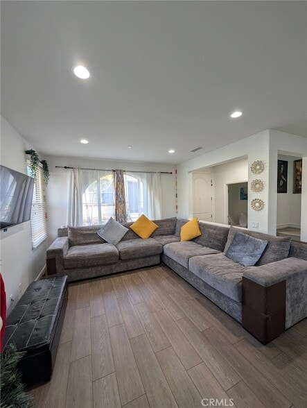 Photo - 64 Emerald Clover