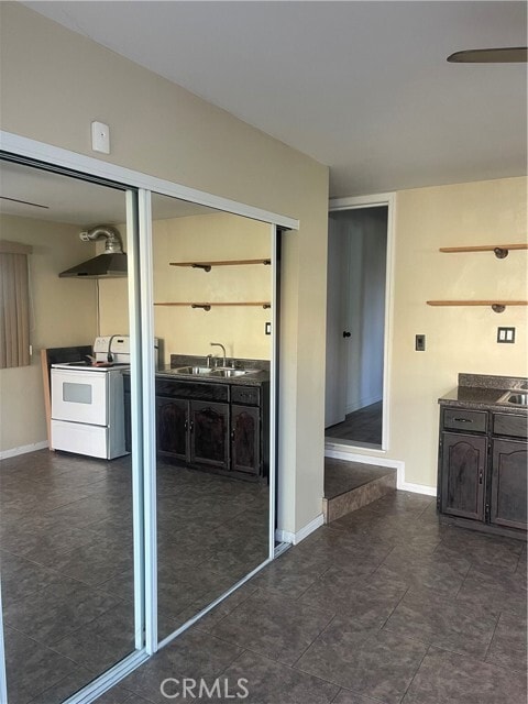 Photo - 4435 E 60th St