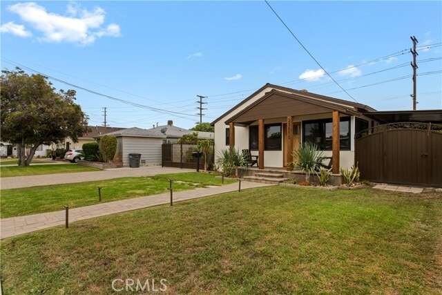 Photo - 23813 Catskill Ave