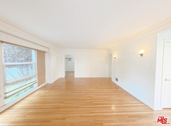 Building Photo - 442 Kelton Ave Unit 442