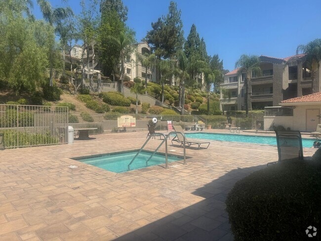 Building Photo - 2 Bedroom 2 Bathroom Condo in Corona Hills... Unit 307